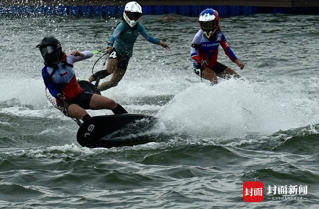 获得该项目, 湖比赛场地, alt