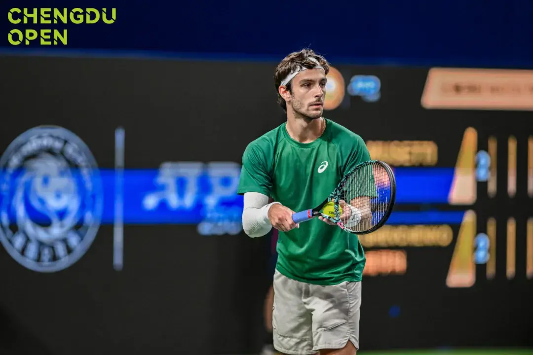 连续两年晋, 陷入落后