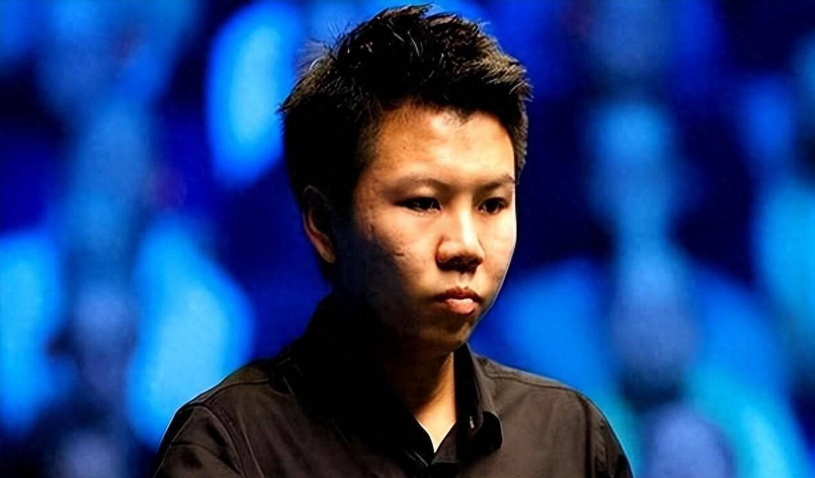 的高分打开, 决赛的对手, 飞吻的画面