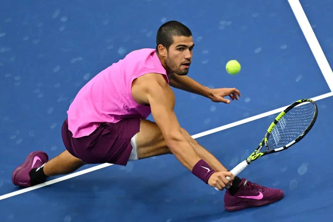 齐鲁壹点, 兹维列夫, 弗里茨 齐鲁壹点, 兹维列夫, 弗里茨