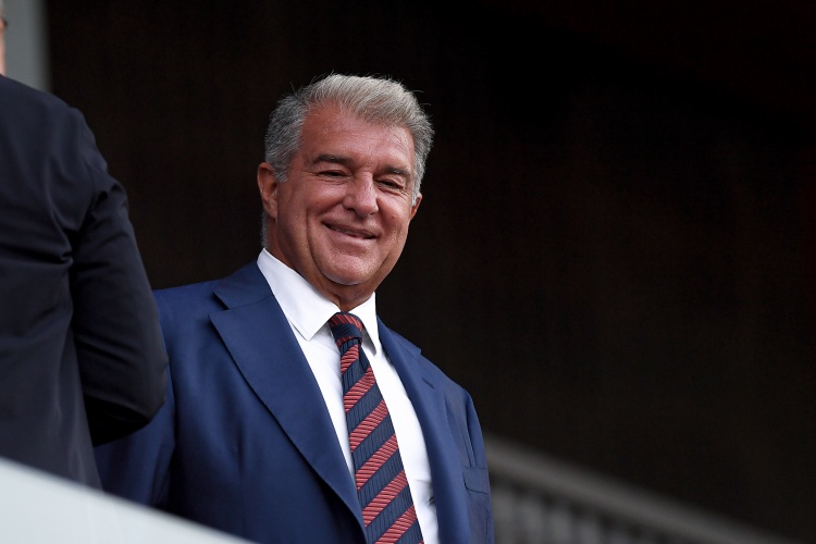 系再次陷入 系再次陷入